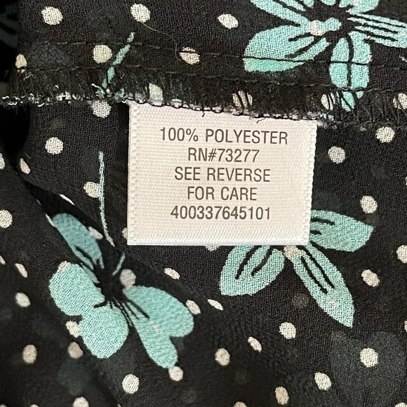 Candies sz sm silky top black with green print - Picture 9 of 9